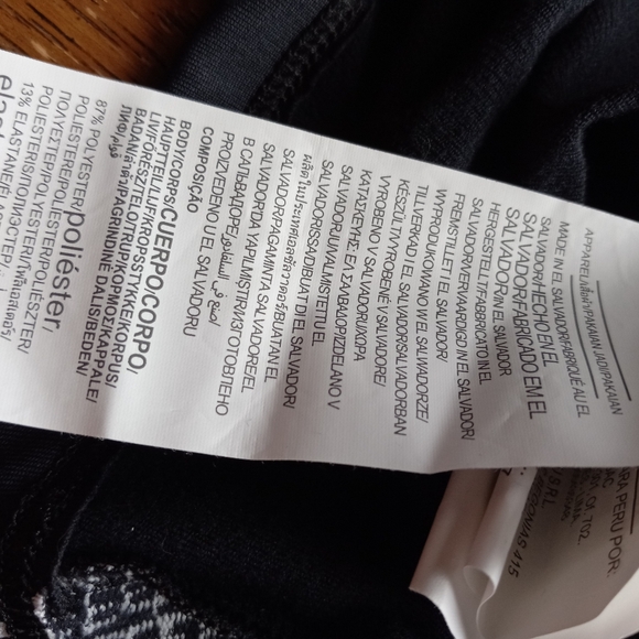 Under Armour Cold Gear!!!!! Like New!!! - Picture 7 of 7